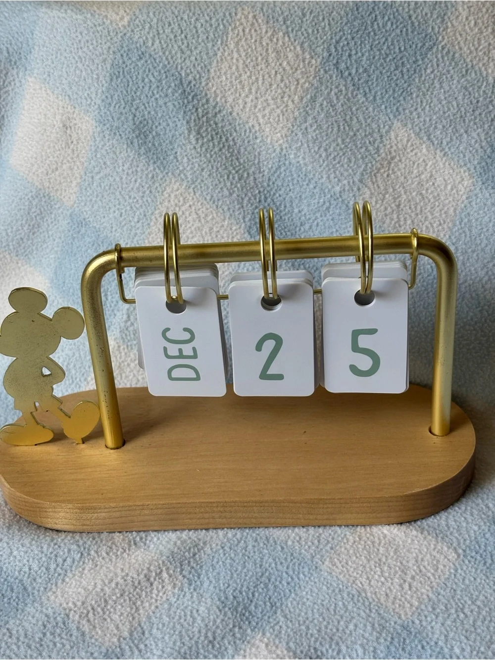 Disney Mickey Mouse Desktop Countdown Flip Calandar Wooden Base